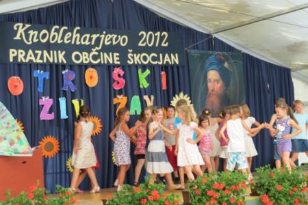 KNOBLEHARJEVO 2012- Otroški živ žav 31